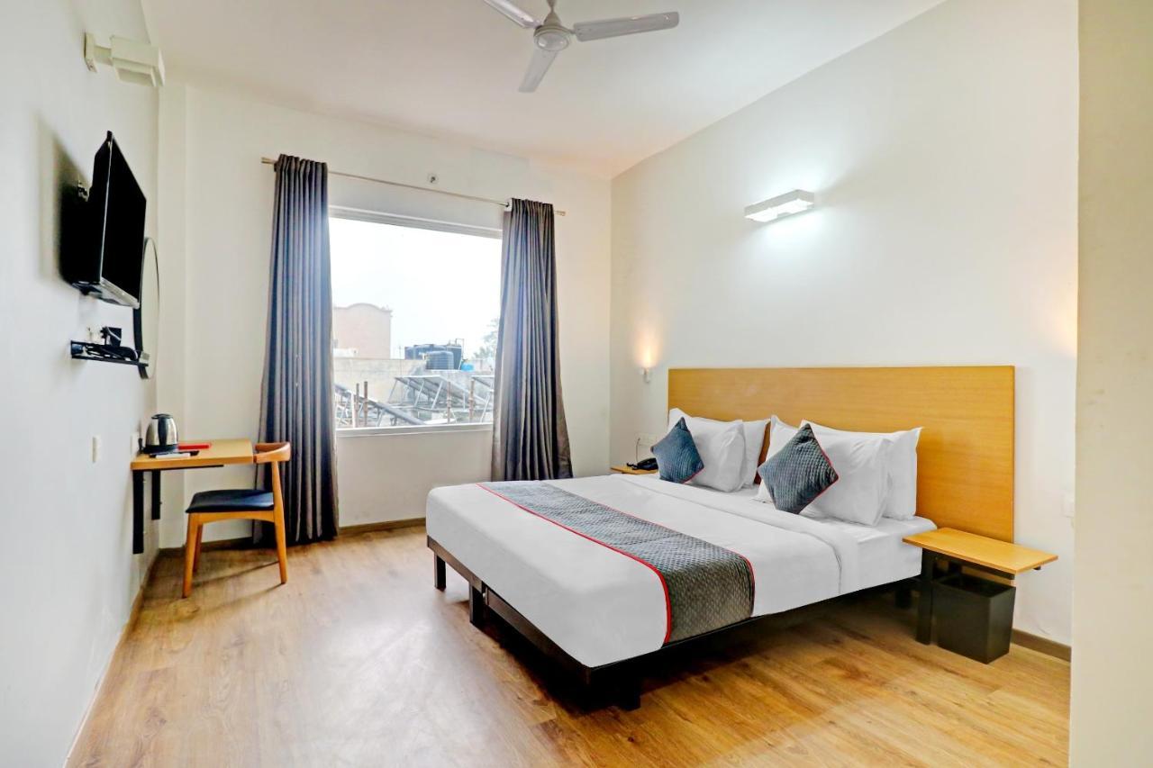 Townhouse Sector 30 Near Botanic Garden Of Indian Republic 호텔 노이다 외부 사진