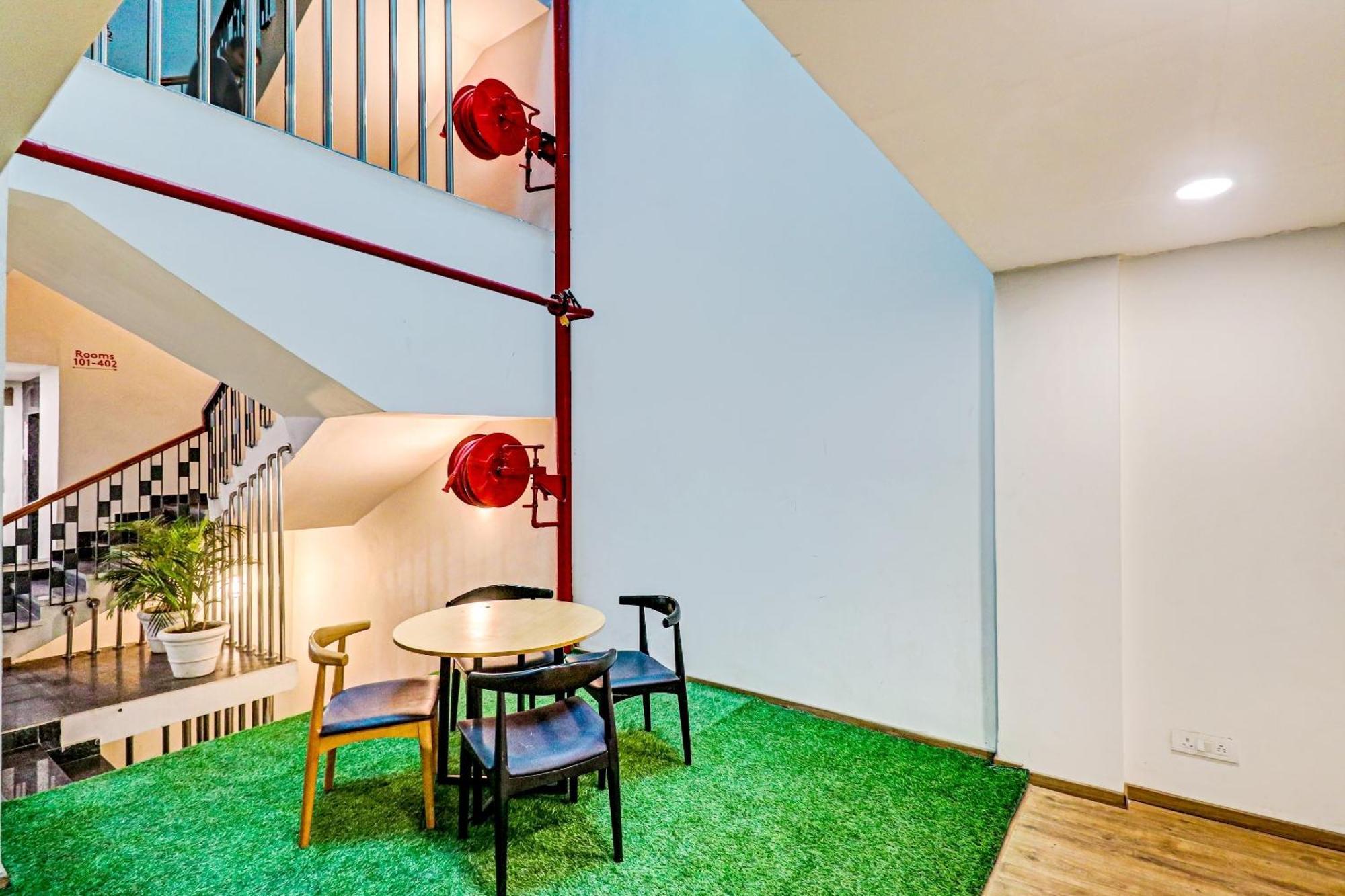Townhouse Sector 30 Near Botanic Garden Of Indian Republic 호텔 노이다 외부 사진
